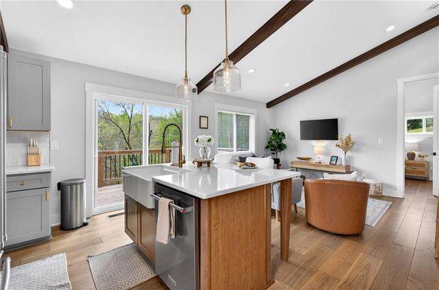 6564 Bermuda Lane, Flowery Branch, GA 30542