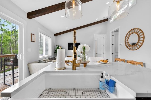 6564 Bermuda Lane, Flowery Branch, GA 30542