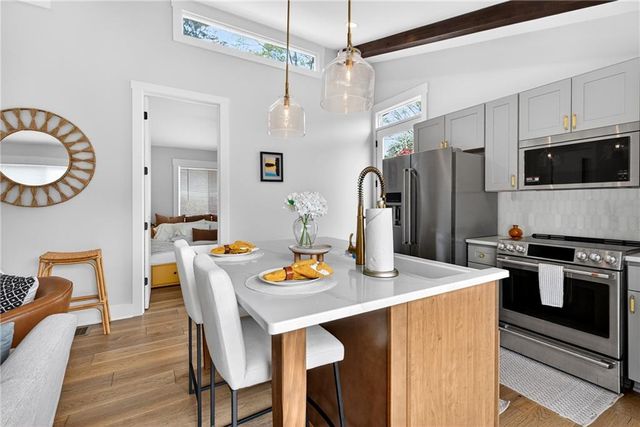 6564 Bermuda Lane, Flowery Branch, GA 30542