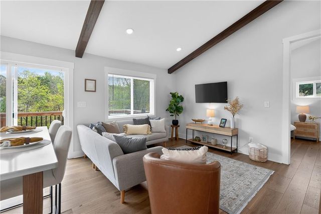 6564 Bermuda Lane, Flowery Branch, GA 30542