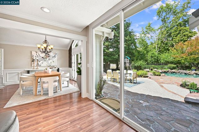 645 Birchwood Ct, Danville, CA 94506