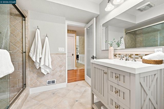 645 Birchwood Ct, Danville, CA 94506
