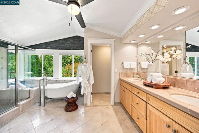 645 Birchwood Ct, Danville, CA 94506