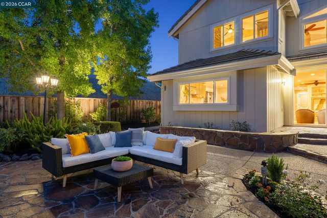 645 Birchwood Ct, Danville, CA 94506