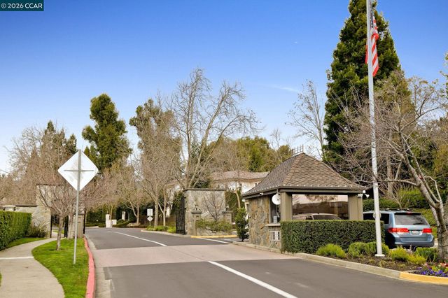 645 Birchwood Ct, Danville, CA 94506