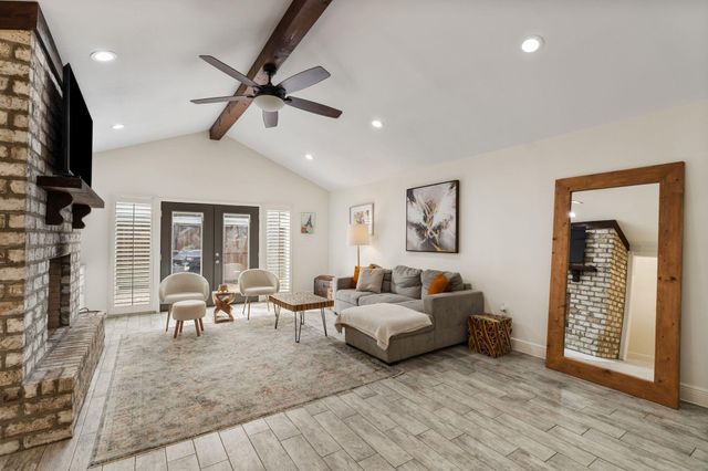 315 Greenpark Drive, Houston, TX 77079