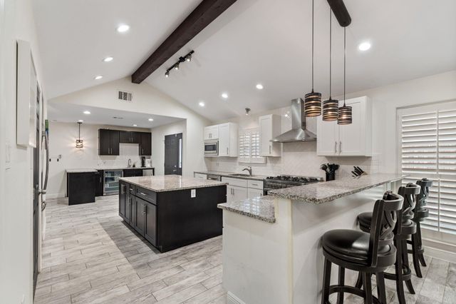 315 Greenpark Drive, Houston, TX 77079