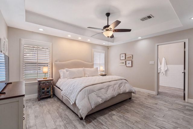 315 Greenpark Drive, Houston, TX 77079
