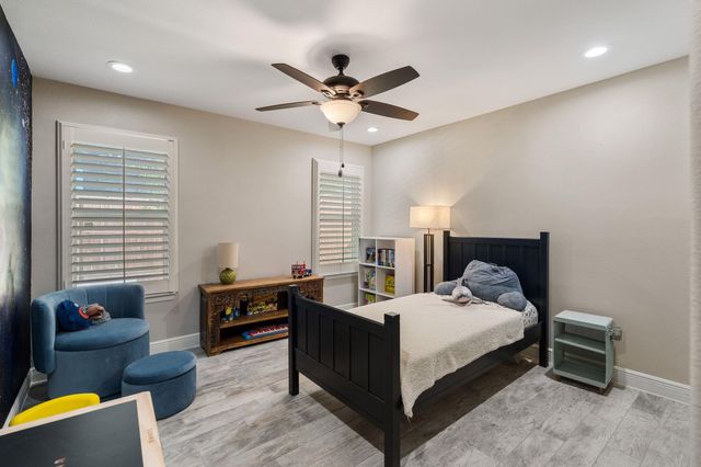 315 Greenpark Drive, Houston, TX 77079