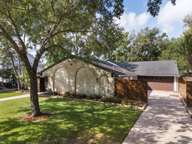 315 Greenpark Drive, Houston, TX 77079