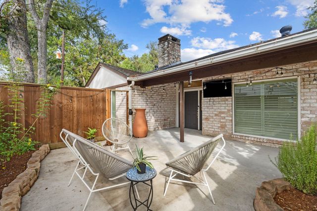 315 Greenpark Drive, Houston, TX 77079