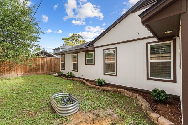 315 Greenpark Drive, Houston, TX 77079
