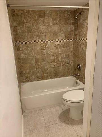 2942 SW 22nd Circle, Delray Beach, FL 33445