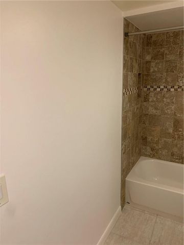 2942 SW 22nd Circle, Delray Beach, FL 33445