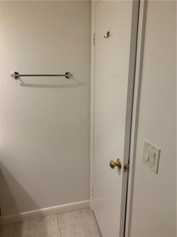 2942 SW 22nd Circle, Delray Beach, FL 33445