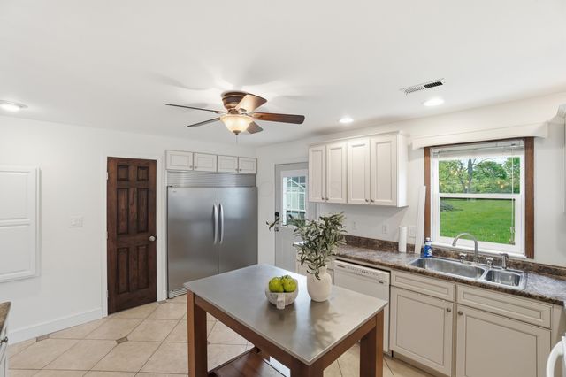 2883 Lowell Drive, Columbus, OH 43204