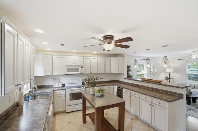 2883 Lowell Drive, Columbus, OH 43204