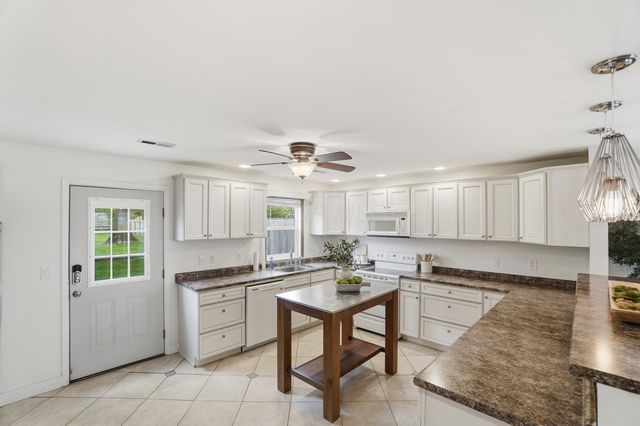 2883 Lowell Drive, Columbus, OH 43204