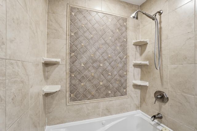 2883 Lowell Drive, Columbus, OH 43204