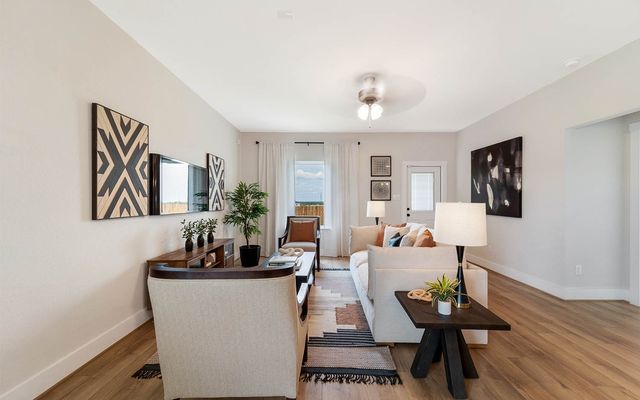 708 Tompkins Ln, Gallatin, TN 37066