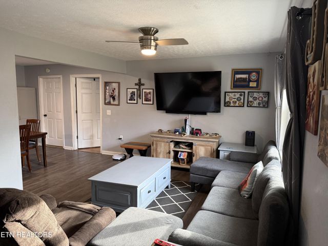 1070 N Shady Lane Loop, Clarkrange, TN 38553