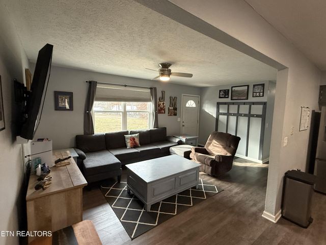 1070 N Shady Lane Loop, Clarkrange, TN 38553