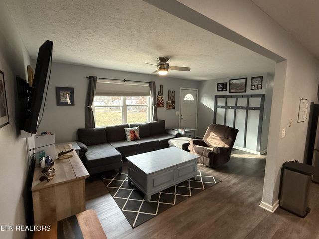 1070 N Shady Lane Loop, Clarkrange, TN 38553