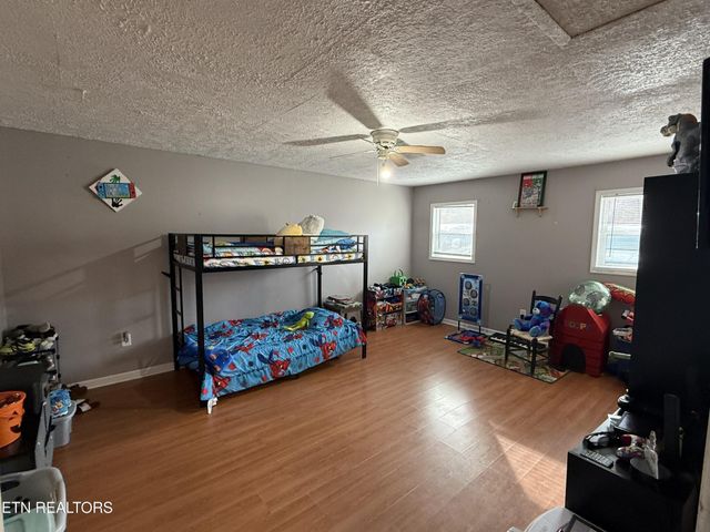 1070 N Shady Lane Loop, Clarkrange, TN 38553