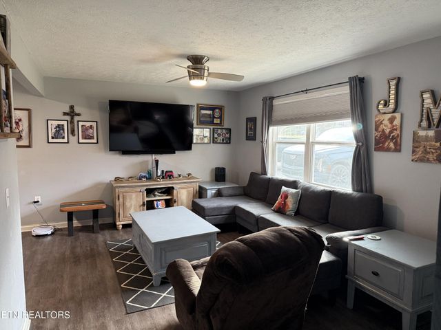 1070 N Shady Lane Loop, Clarkrange, TN 38553