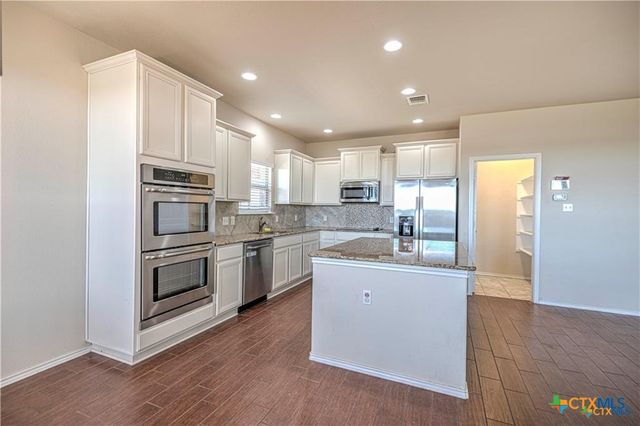 9207 Lake Pointe Drive, Temple, TX 76502