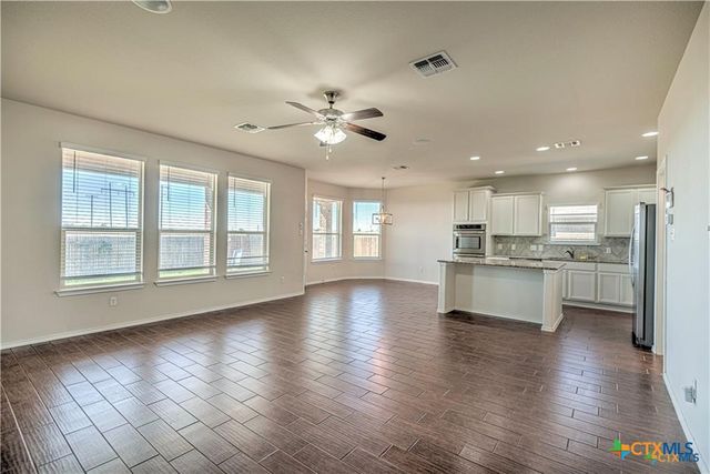 9207 Lake Pointe Drive, Temple, TX 76502