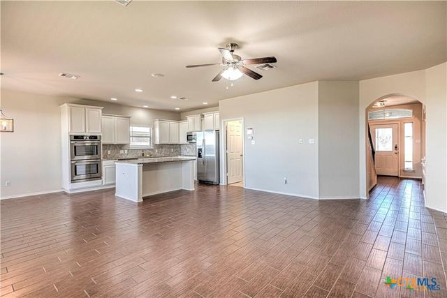 9207 Lake Pointe Drive, Temple, TX 76502