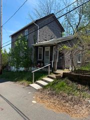 218 Florien St, Sheraden, PA 15204