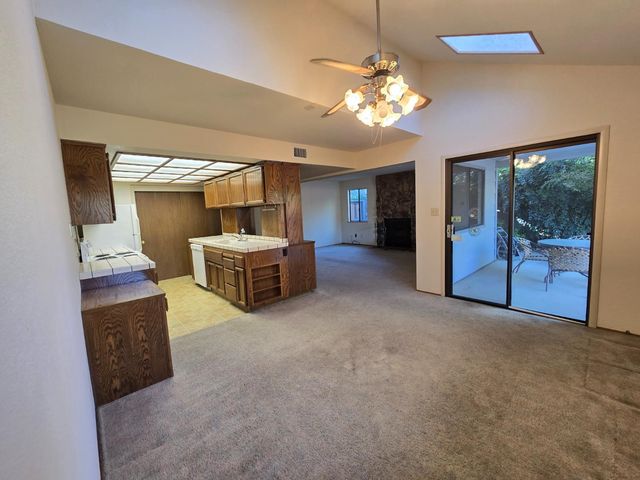 30 Park Place Ct, Sacramento, CA 95831