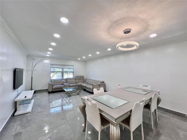 5140 SW 40th Ave 21C, Dania Beach, FL 33314