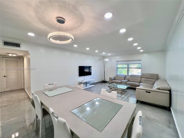 5140 SW 40th Ave 21C, Dania Beach, FL 33314