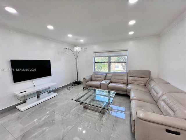 5140 SW 40th Ave 21C, Dania Beach, FL 33314