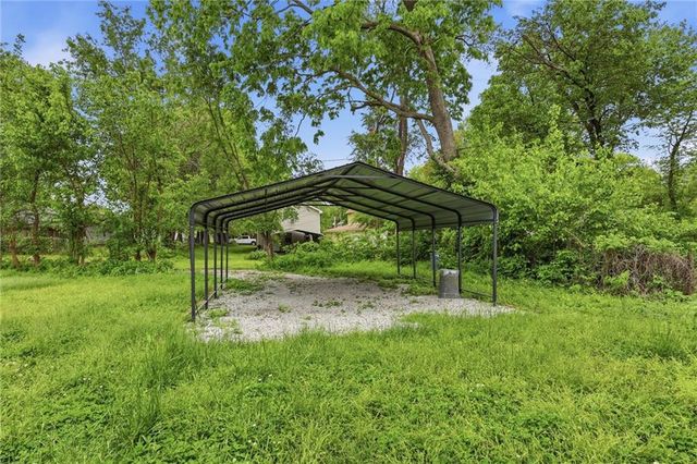 309 Kickapoo Street, Leavenworth, KS 66048
