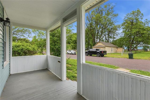 309 Kickapoo Street, Leavenworth, KS 66048