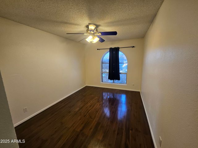 513 N APACHE Drive, Chandler, AZ 85224