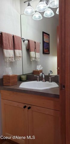 17718 E CAPE HORN RD, Bayview, ID 83803