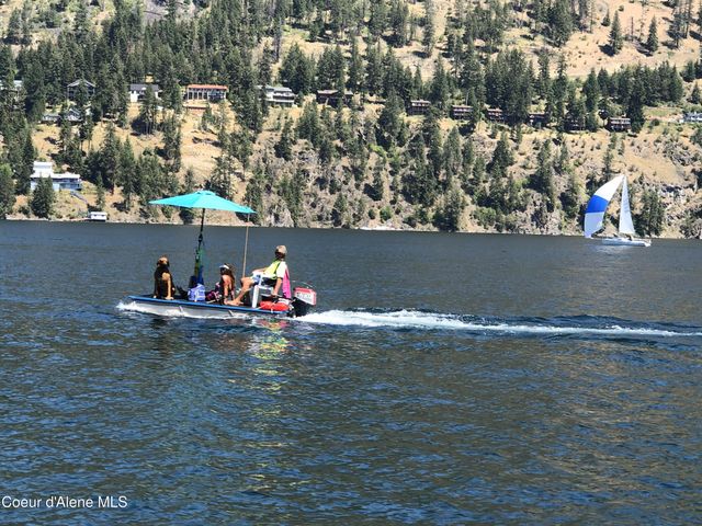 17718 E CAPE HORN RD, Bayview, ID 83803