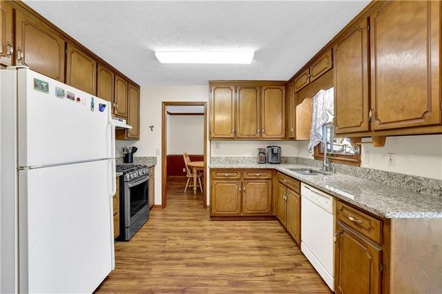 147 Springwater Trace, Woodstock, GA 30188