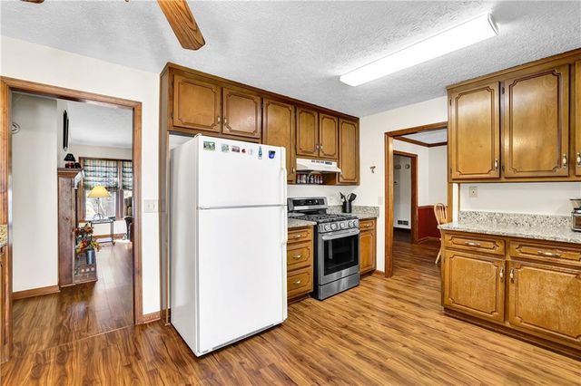 147 Springwater Trace, Woodstock, GA 30188