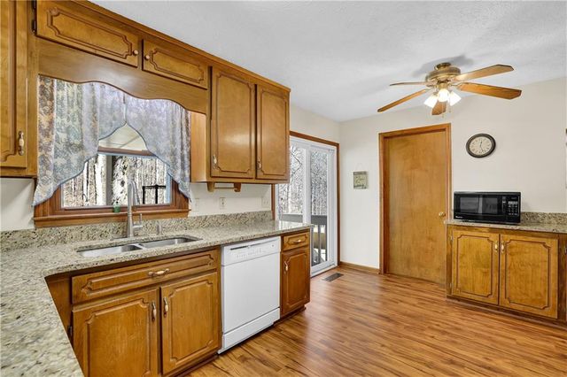 147 Springwater Trace, Woodstock, GA 30188