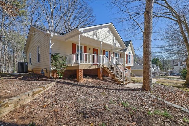 147 Springwater Trace, Woodstock, GA 30188
