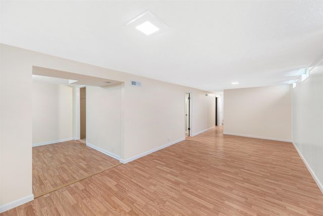 2037 Roach St, Salina, KS 67401