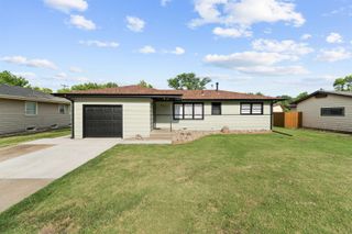 2037 Roach St, Salina, KS 67401