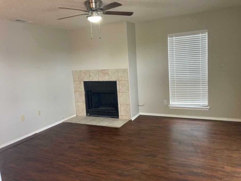 8129 Foxfire Lane, White Settlement, TX 76108 — photo 2