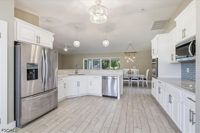 5748 Linden LN, Bokeelia, FL 33922